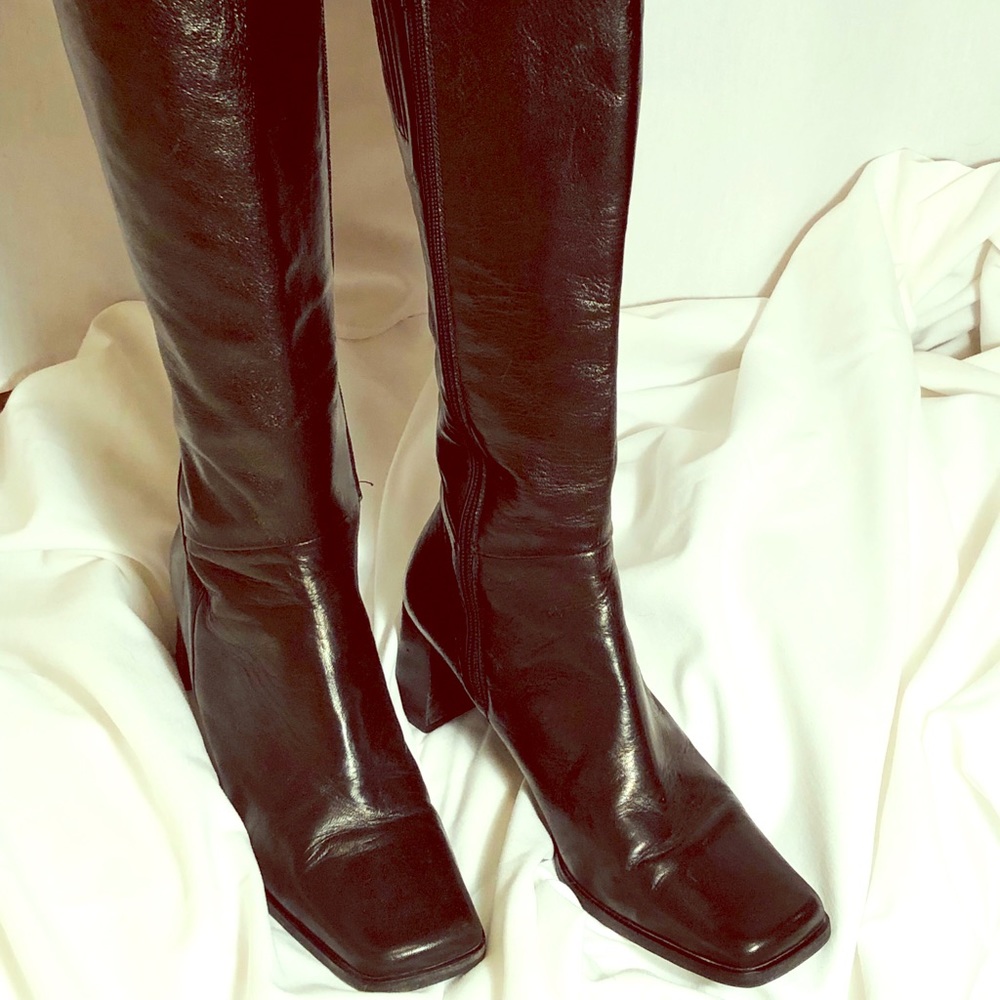 Women's Black Leather Heeled Knee Boots